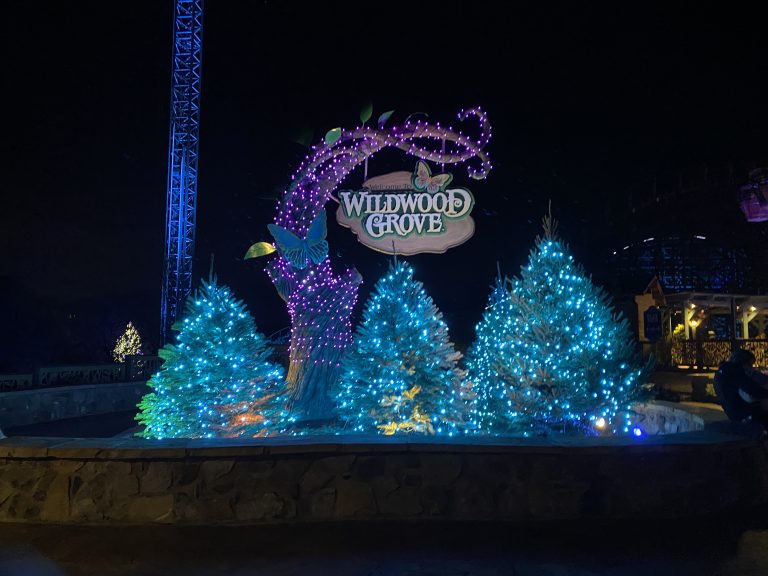 Are Rides Open at Dollywood During Christmas?