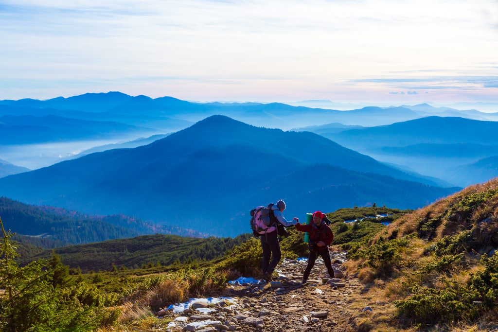 couple hiking in the smokies