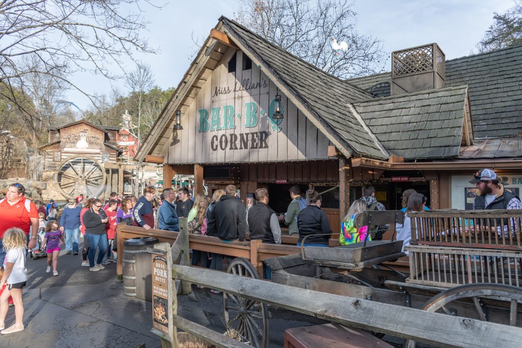 miss lillian's barbq corner exterior