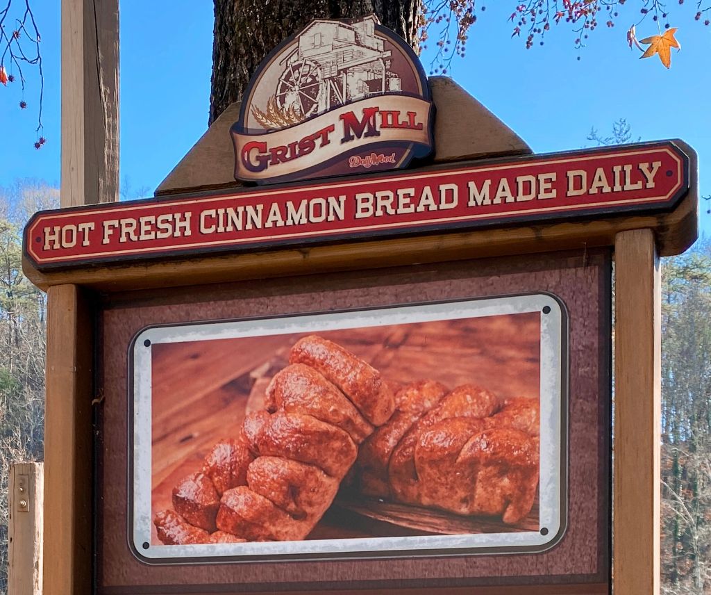 dollywood cinnamon bread sign