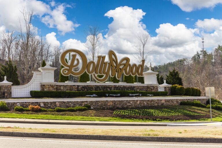 Beginner’s Guide to Dollywood: Fun Tips for Your First Visit