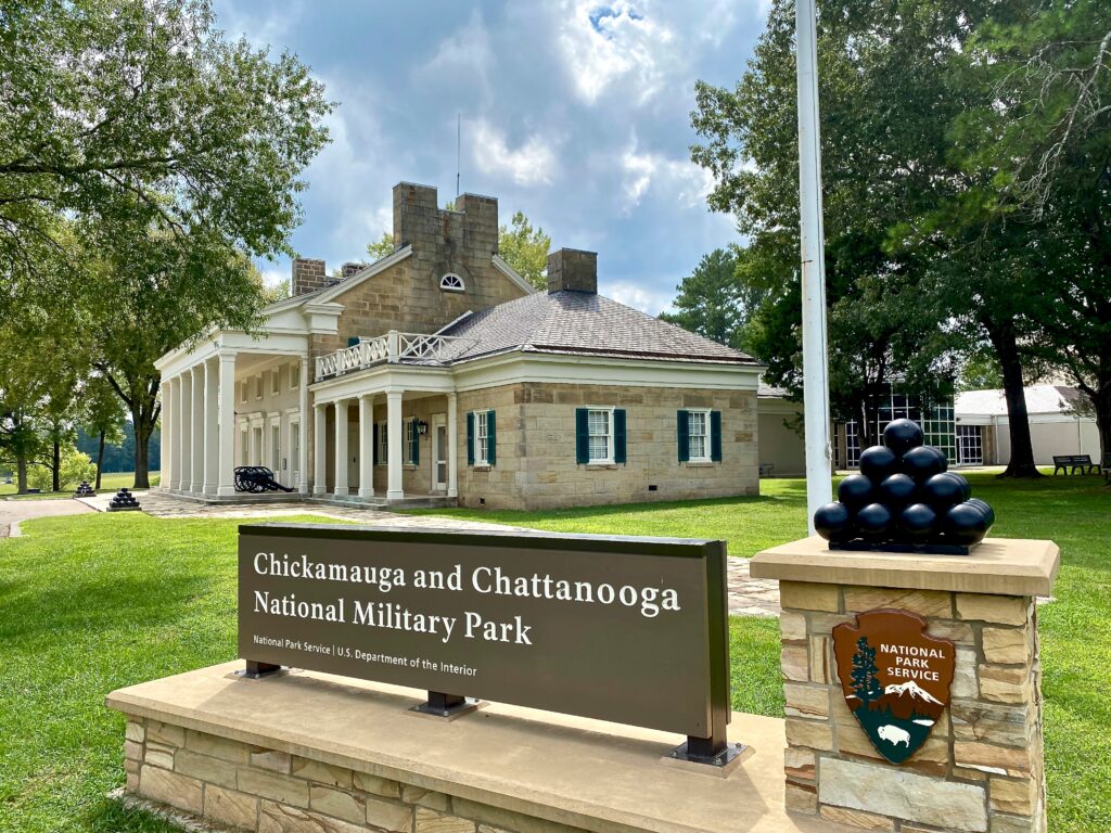 sign and building of chickamauga and chattanooga national military park