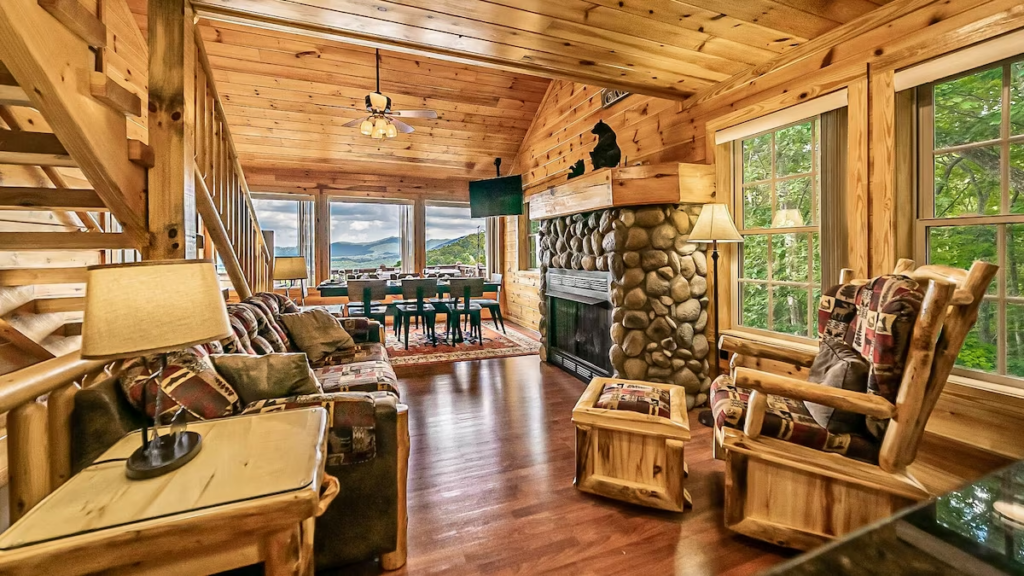 living and dining areas of a luxury cabin in Pigeon Forge, TN